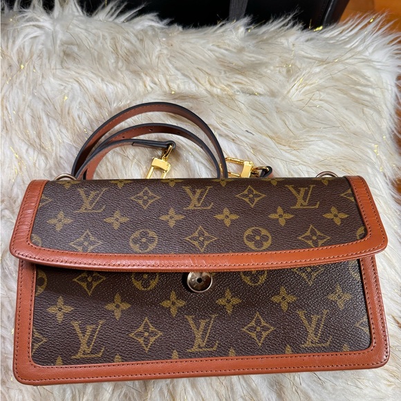 Louis Vuitton Dame Clutch Pouch professionally converted to Sling Cross-bag - Picture 10 of 16